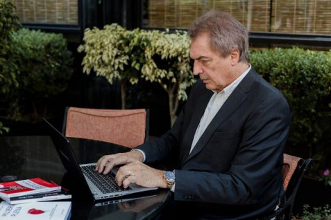 gallery/daniel-martinez-psicologo-buenas-companias-600x400